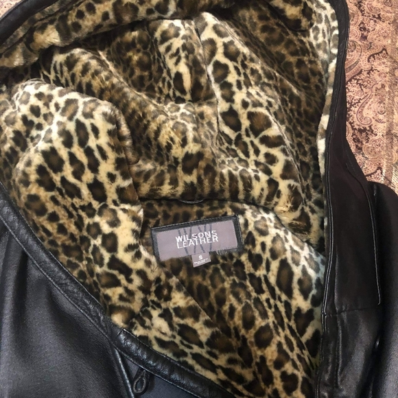 Leather jacket - Picture 3 of 4